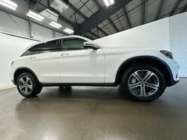 Used 2018 Mercedes-Benz GLC 300 4MATIC image 3