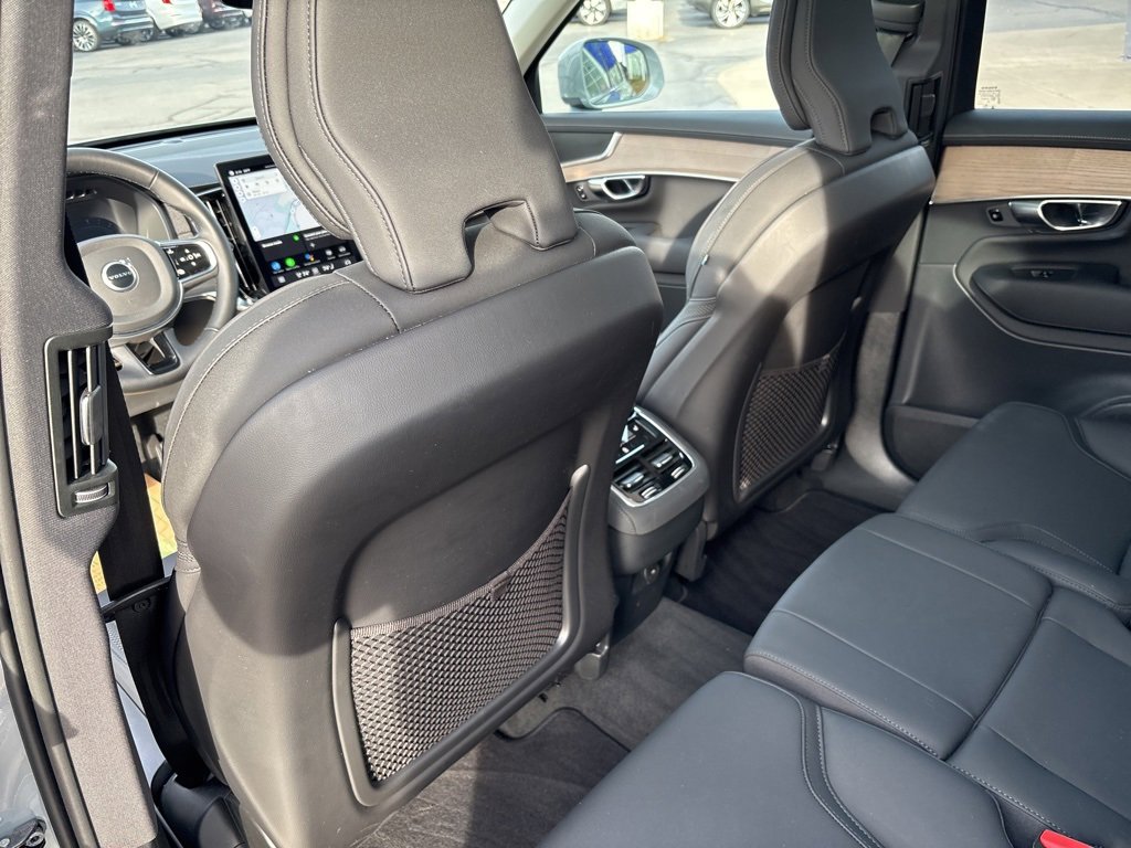 Certified 2025 Volvo XC90 B6 Plus image 36
