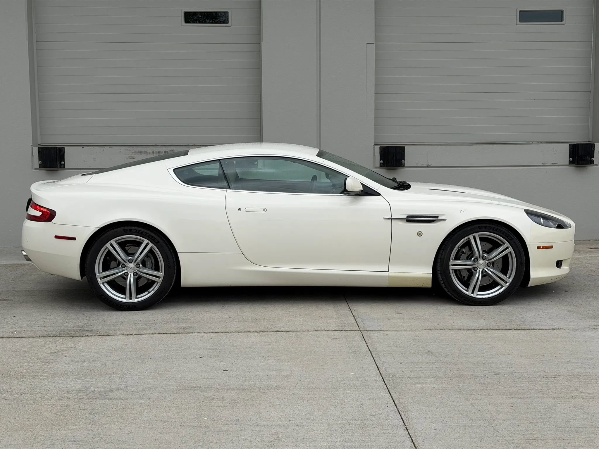 Used 2007 Aston Martin DB9 Coupe RWD image 7