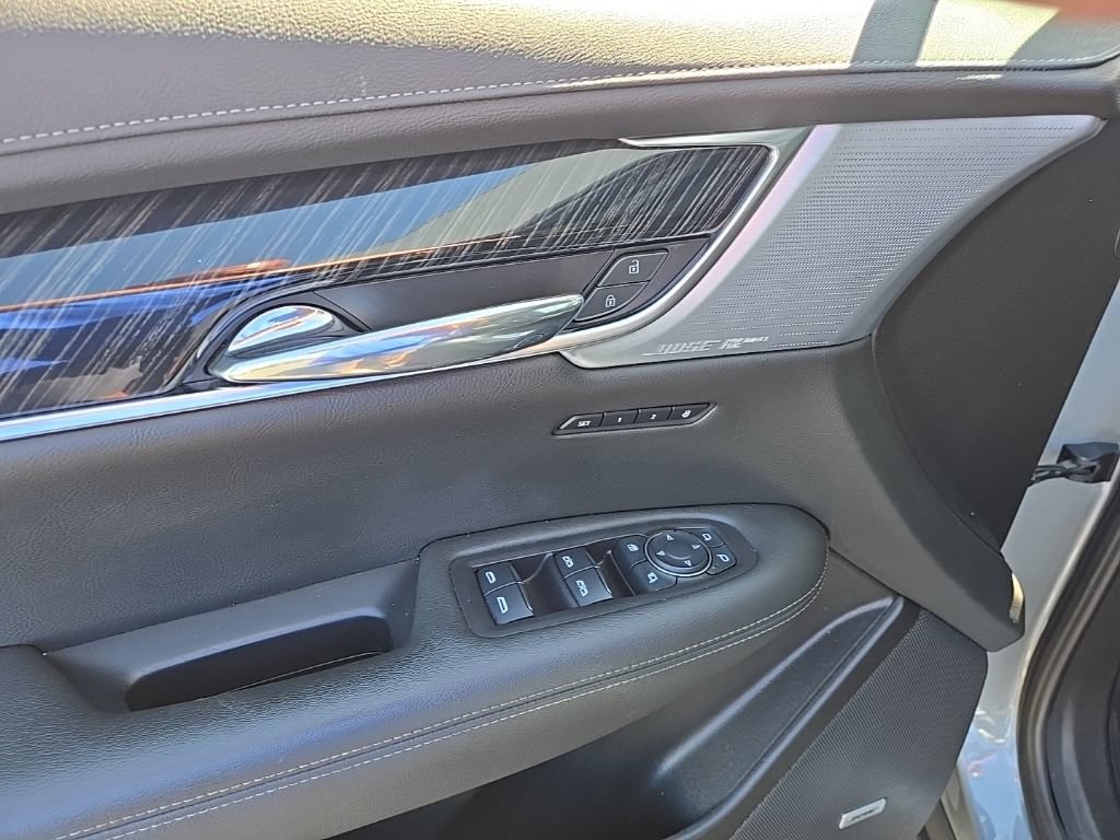 Used 2024 Cadillac XT6 Premium Luxury AWD/4WD image 13