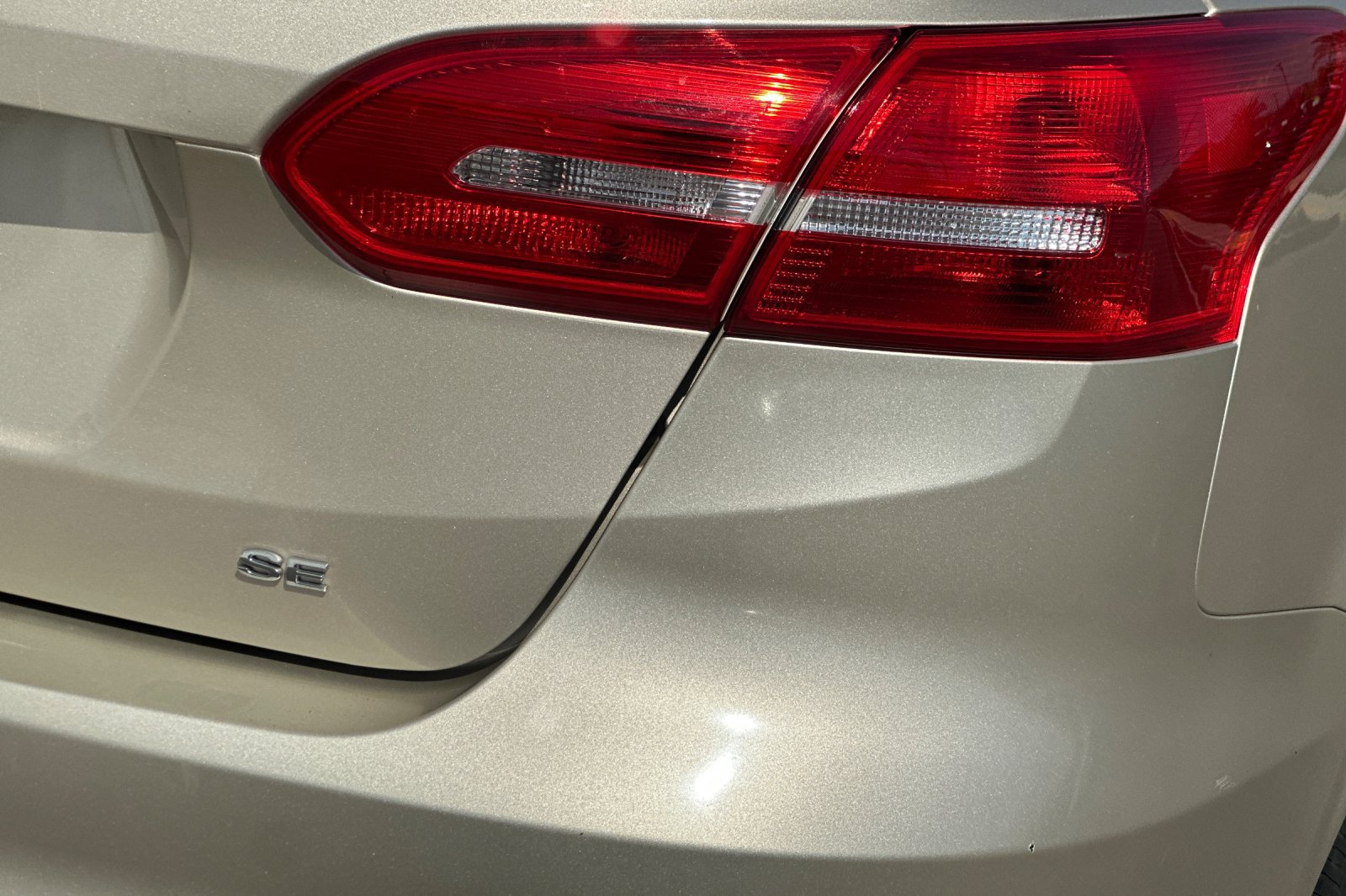 Used 2018 Ford Focus SE FWD image 34