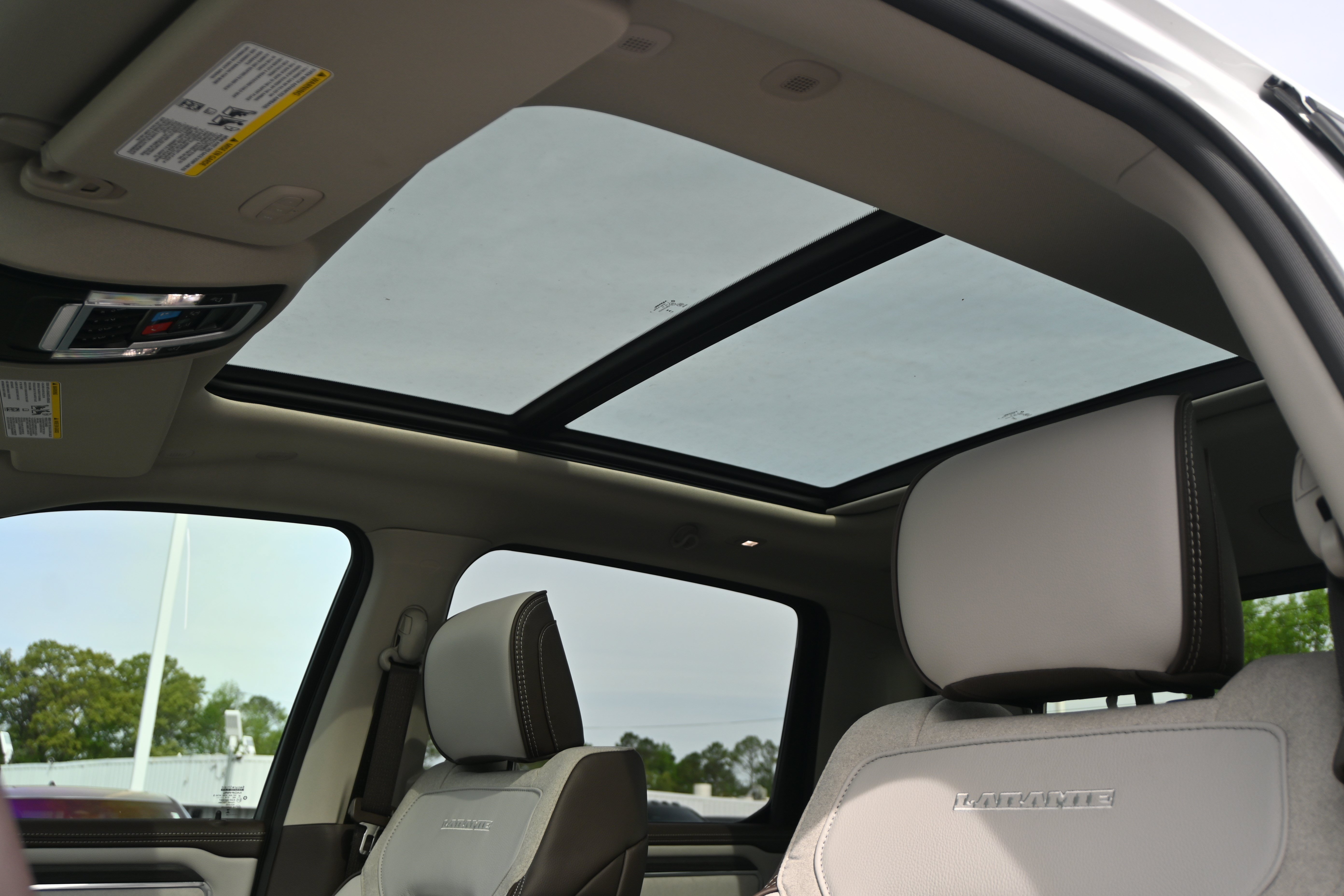 New 2026 RAM 1500 Laramie AWD/4WD image 30