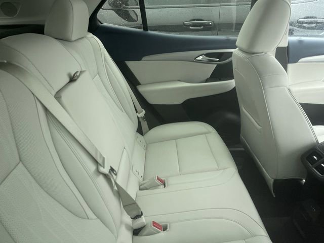 Used 2025 Buick Envision Avenir AWD/4WD image 12