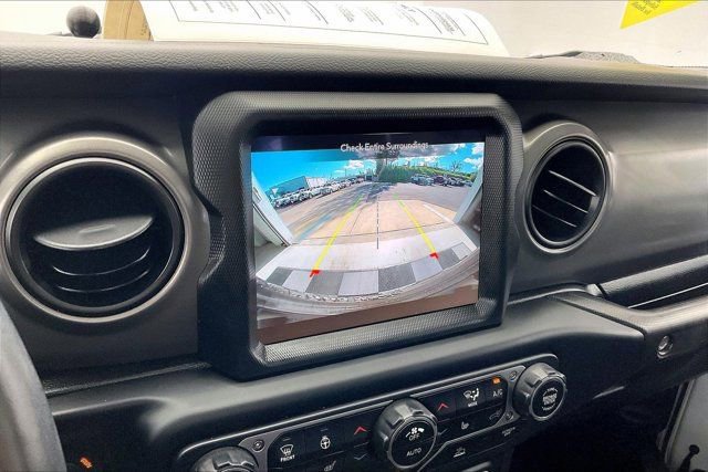 Used 2023 Jeep Wrangler Unlimited w/ Cold Weather Group image 24