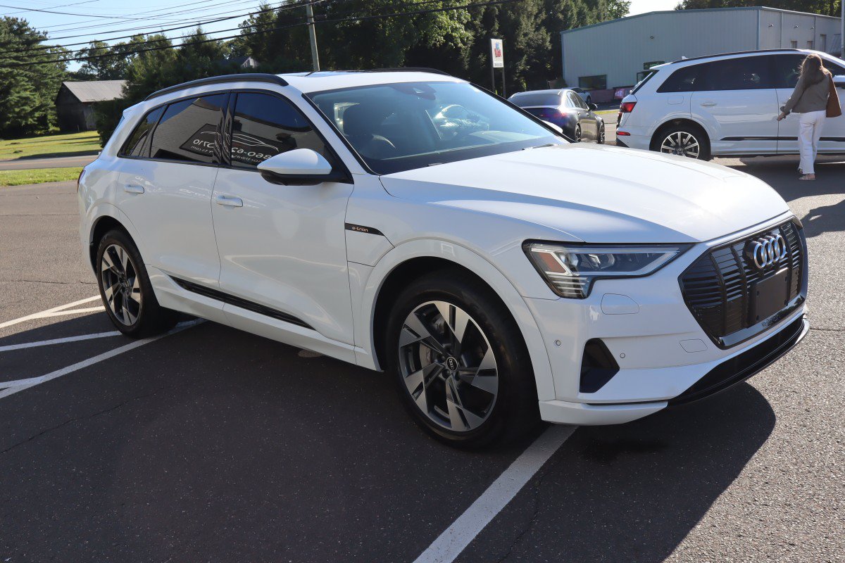 Used 2021 Audi e-tron Premium w/ Convenience Plus Package AWD/4WD image 5