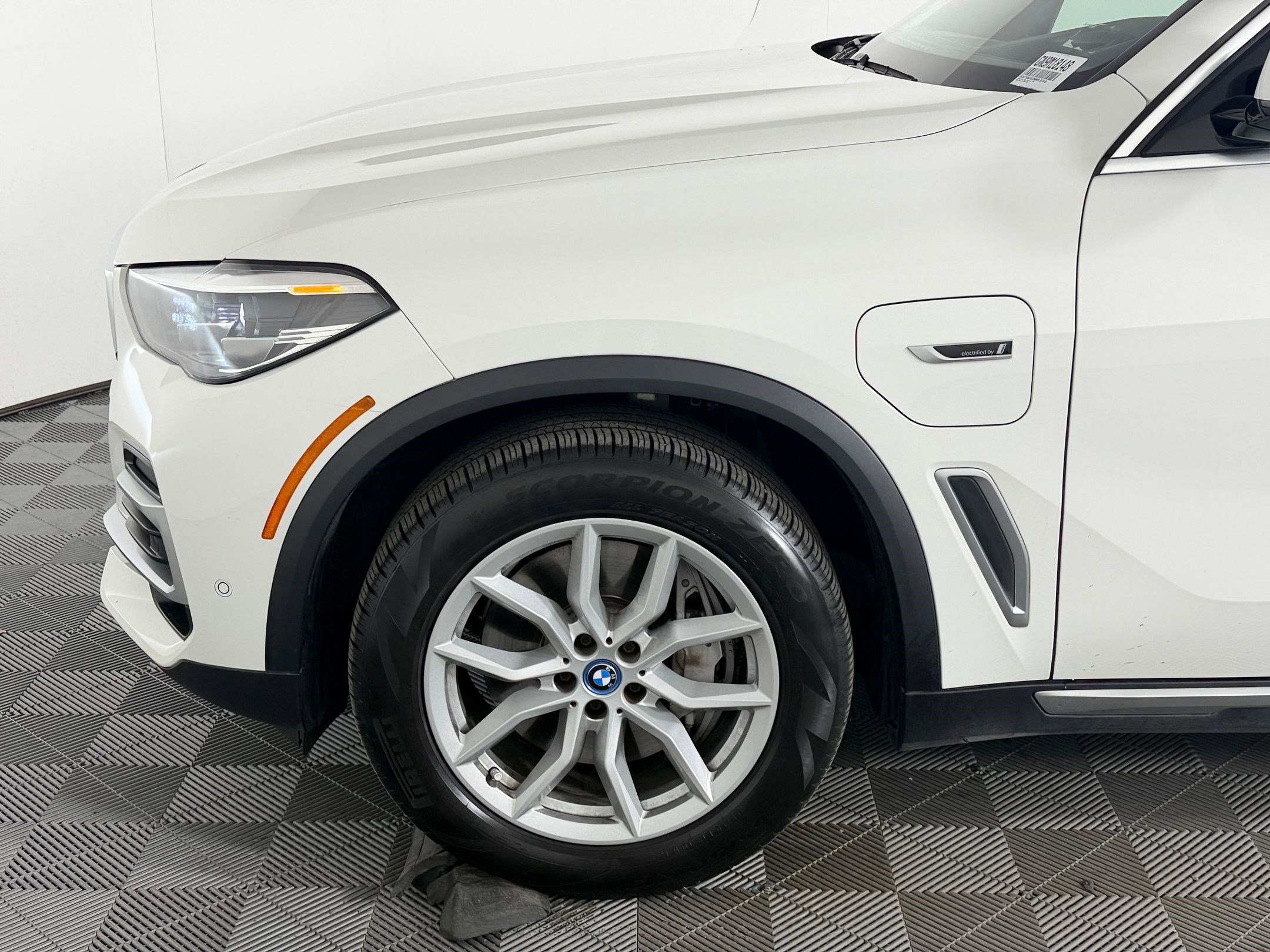 Used 2022 BMW X5 xDrive45e AWD/4WD image 11
