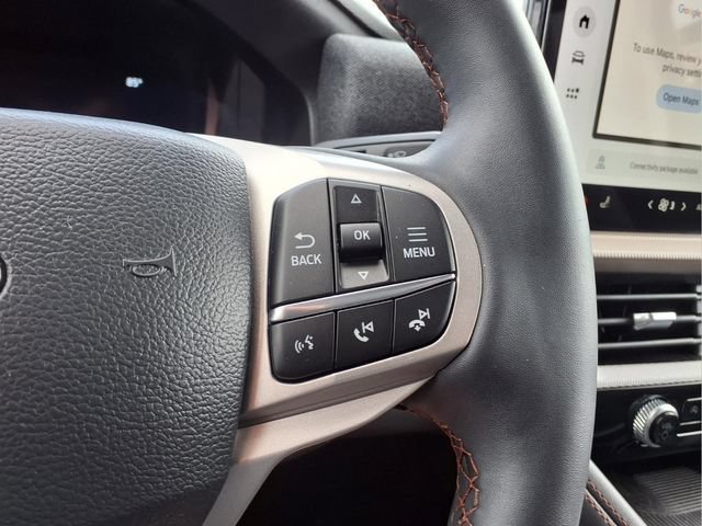 Used 2025 Ford Explorer Active AWD/4WD image 28