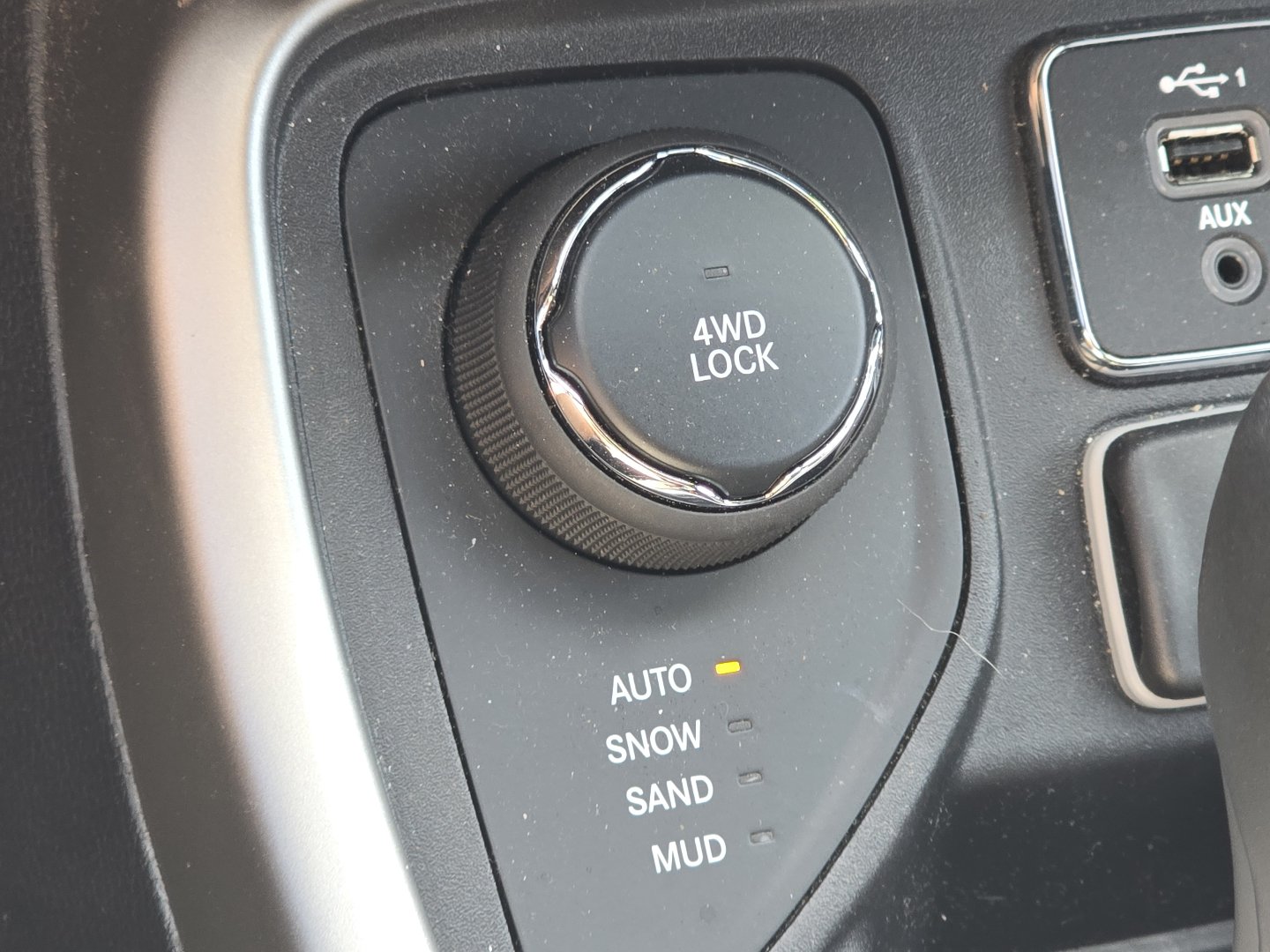 Used 2021 Jeep Compass Latitude AWD/4WD image 7