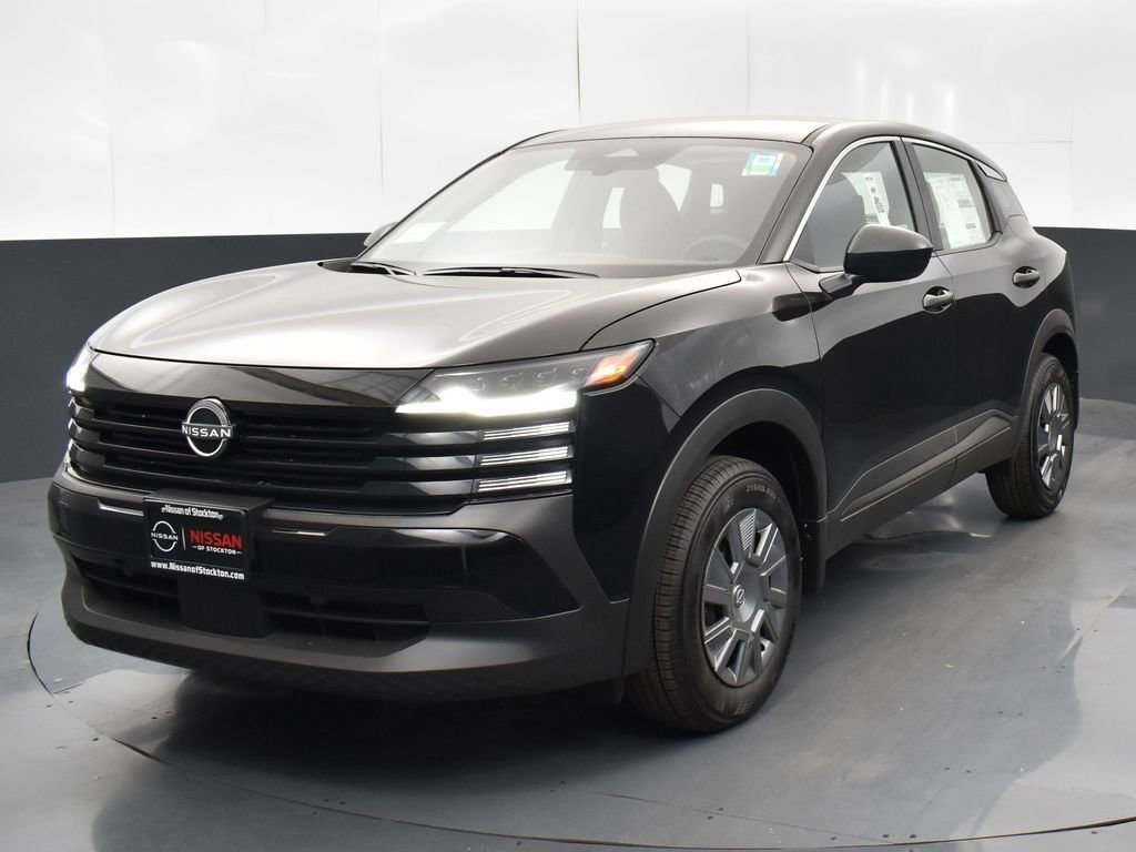 Used 2025 Nissan Kicks S image 3