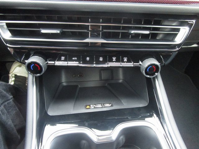 New 2026 Chevrolet Traverse Z71 w/ Driver Confidence Package image 14