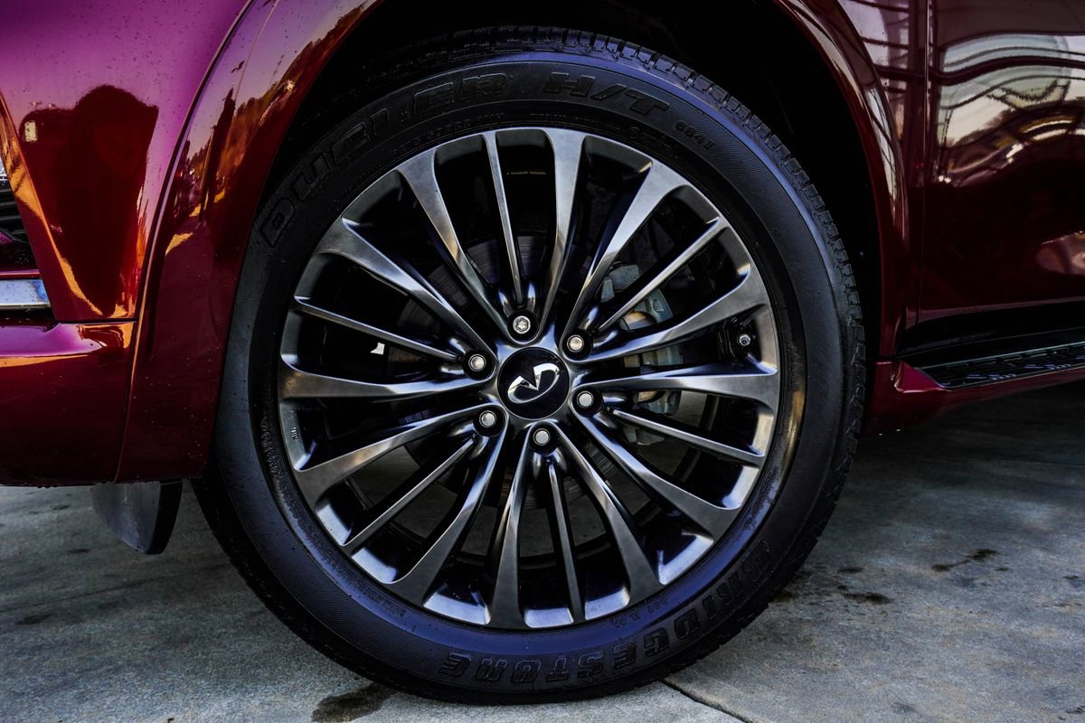 Used 2022 INFINITI QX80 Premium Select w/ Cargo Package image 3