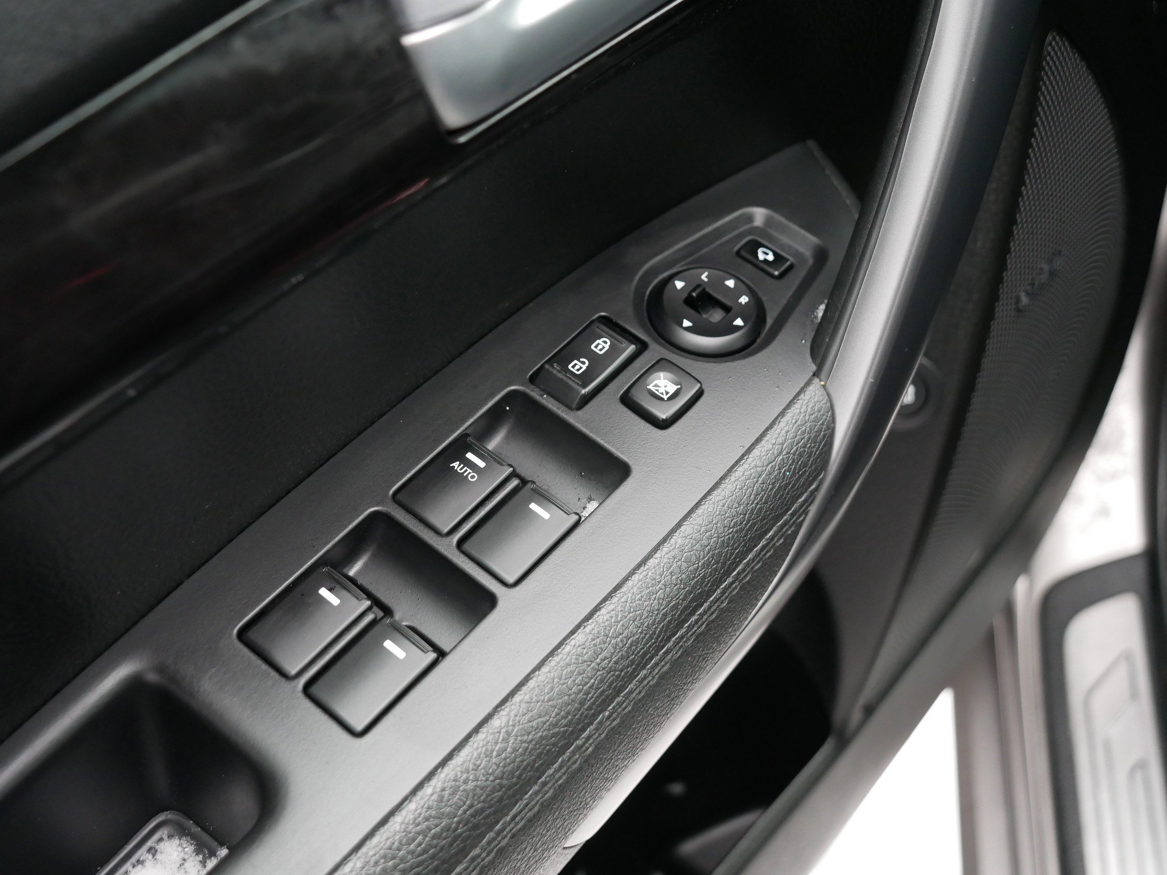 Used 2014 Kia Sorento SX w/ 3rd Row Package image 19