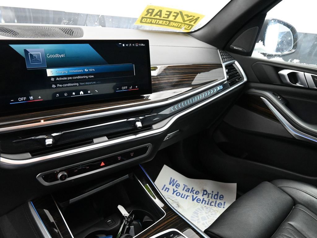 Used 2025 BMW X5 xDrive50e image 23