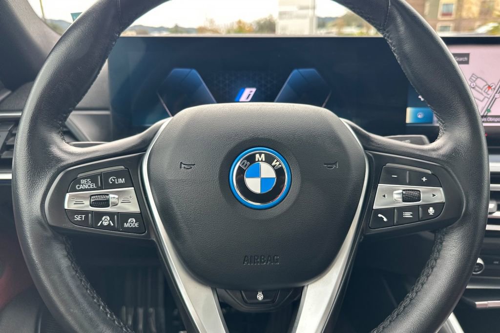 Used 2023 BMW i4 eDrive40 image 26
