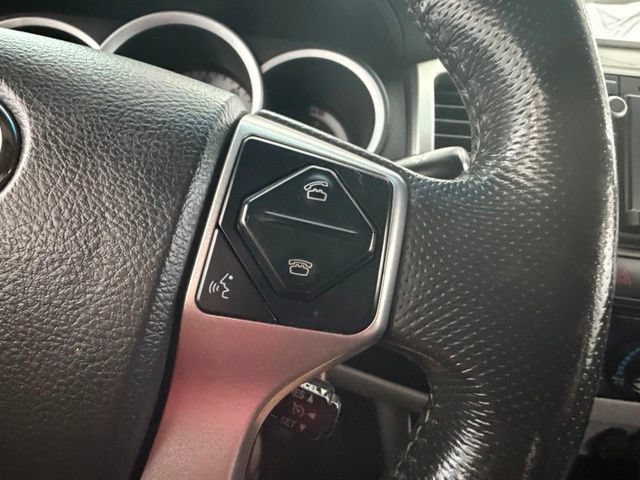 Used 2015 Toyota Tacoma 4x4 Double Cab w/ TRD Off-Road Package image 27