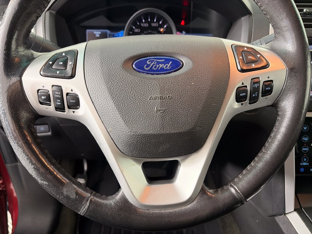 Used 2015 Ford Explorer Limited w/ Equipment Group 302A AWD/4WD image 16