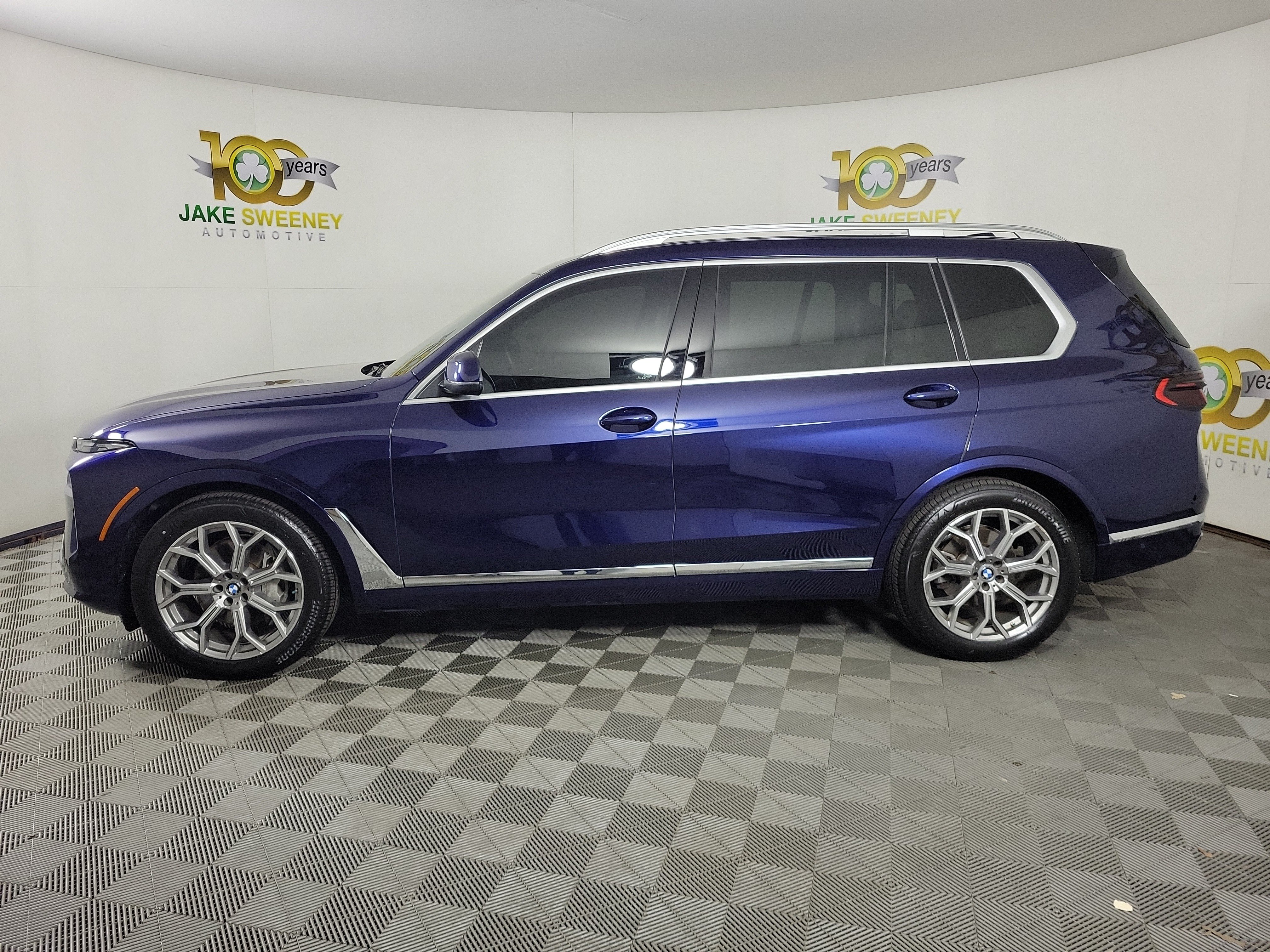 Certified 2024 BMW X7 xDrive40i w/ Executive Package AWD/4WD image 4