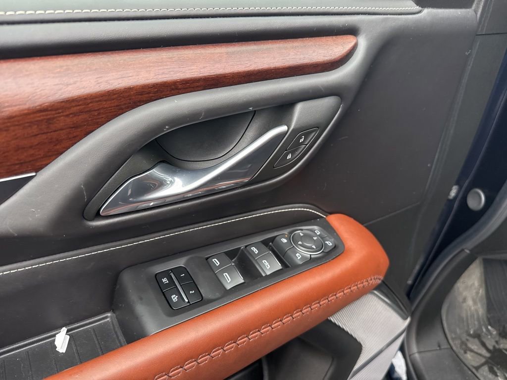 Used 2024 GMC Yukon Denali Ultimate w/ LPO, Floor Liner Package image 8