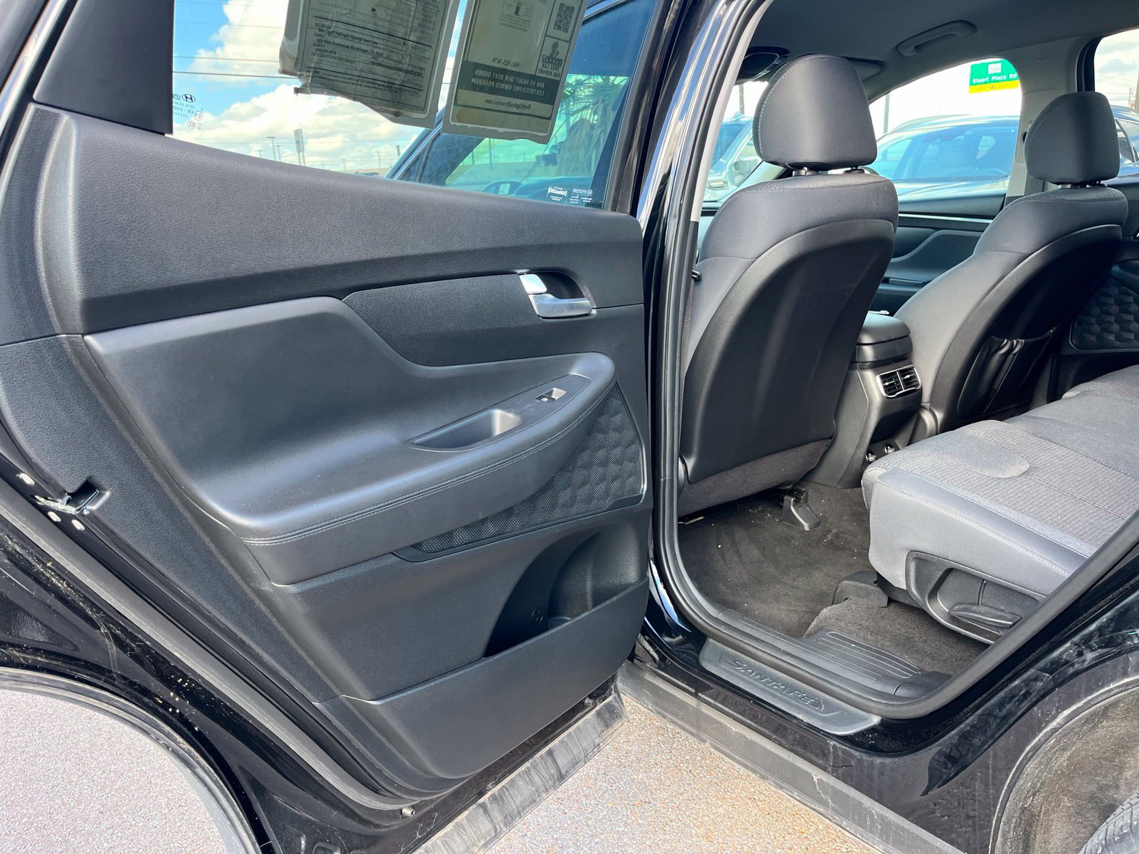 Used 2023 Hyundai Santa Fe SEL FWD image 17