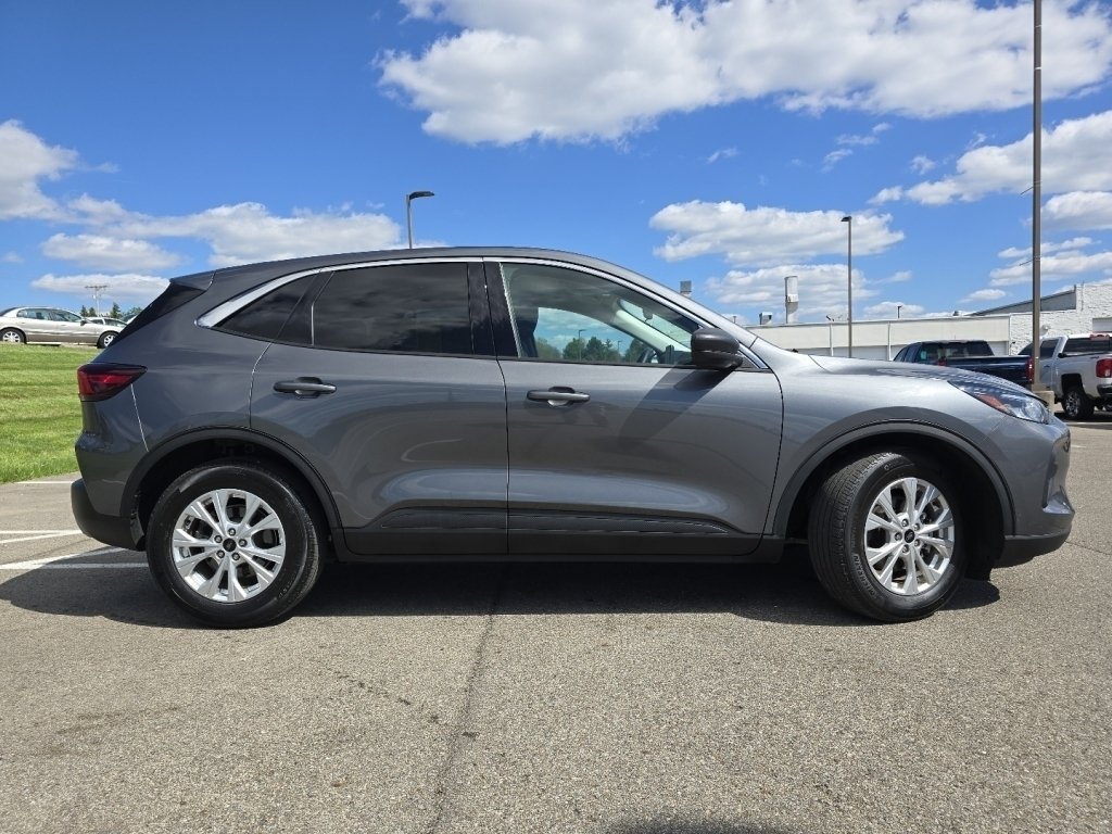 Used 2023 Ford Escape Active w/ Cold Weather Package FWD image 16