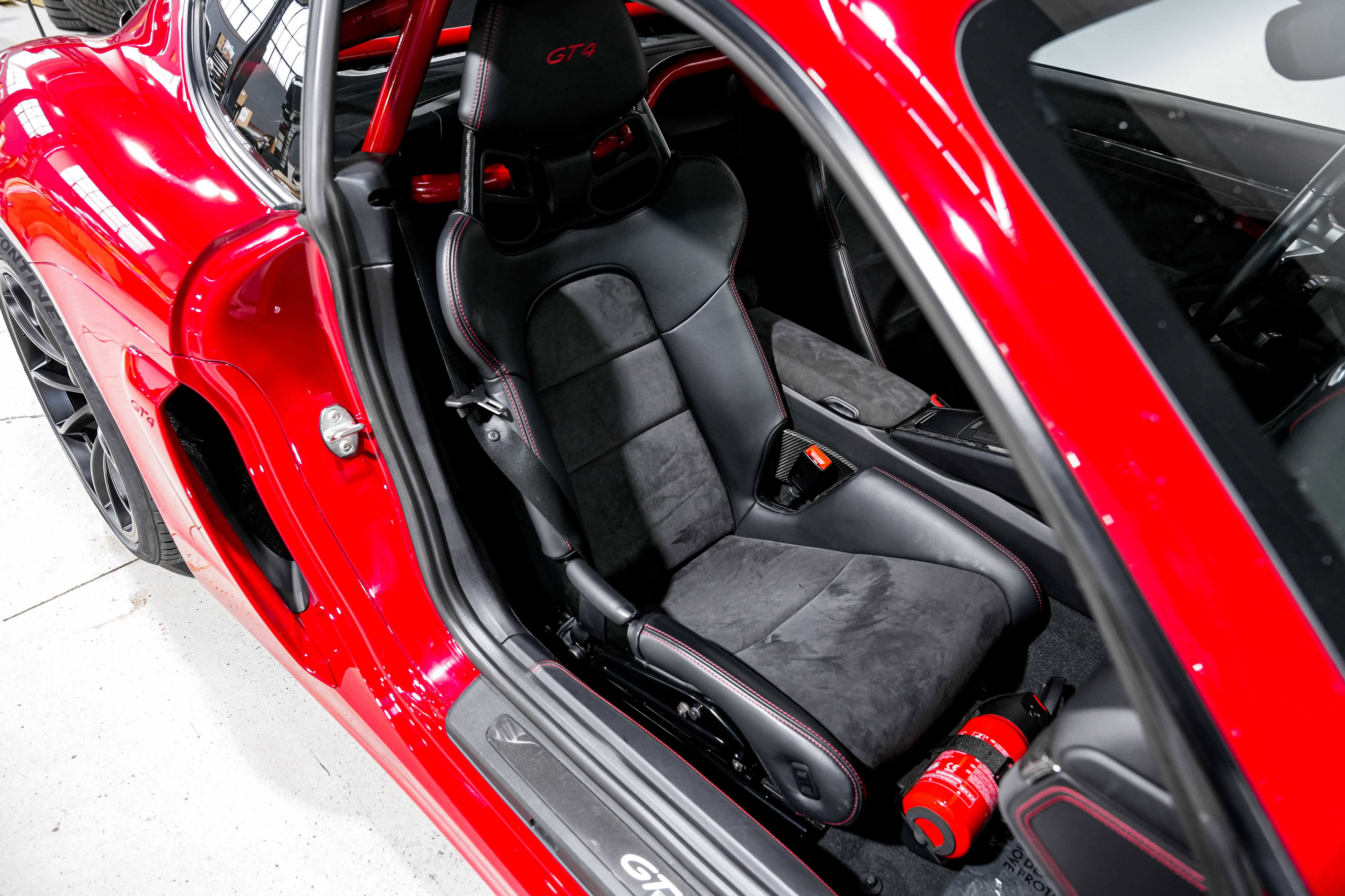 Used 2016 Porsche Cayman GT4 RWD image 25