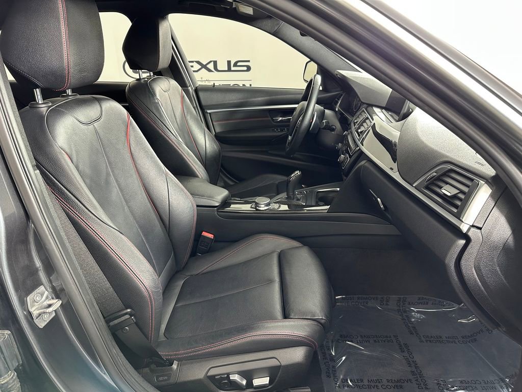 Used 2017 BMW 330i xDrive Sedan image 19