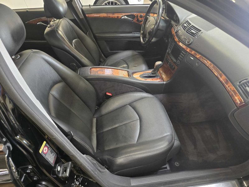 Used 2006 Mercedes-Benz E 350 4MATIC Sedan image 5