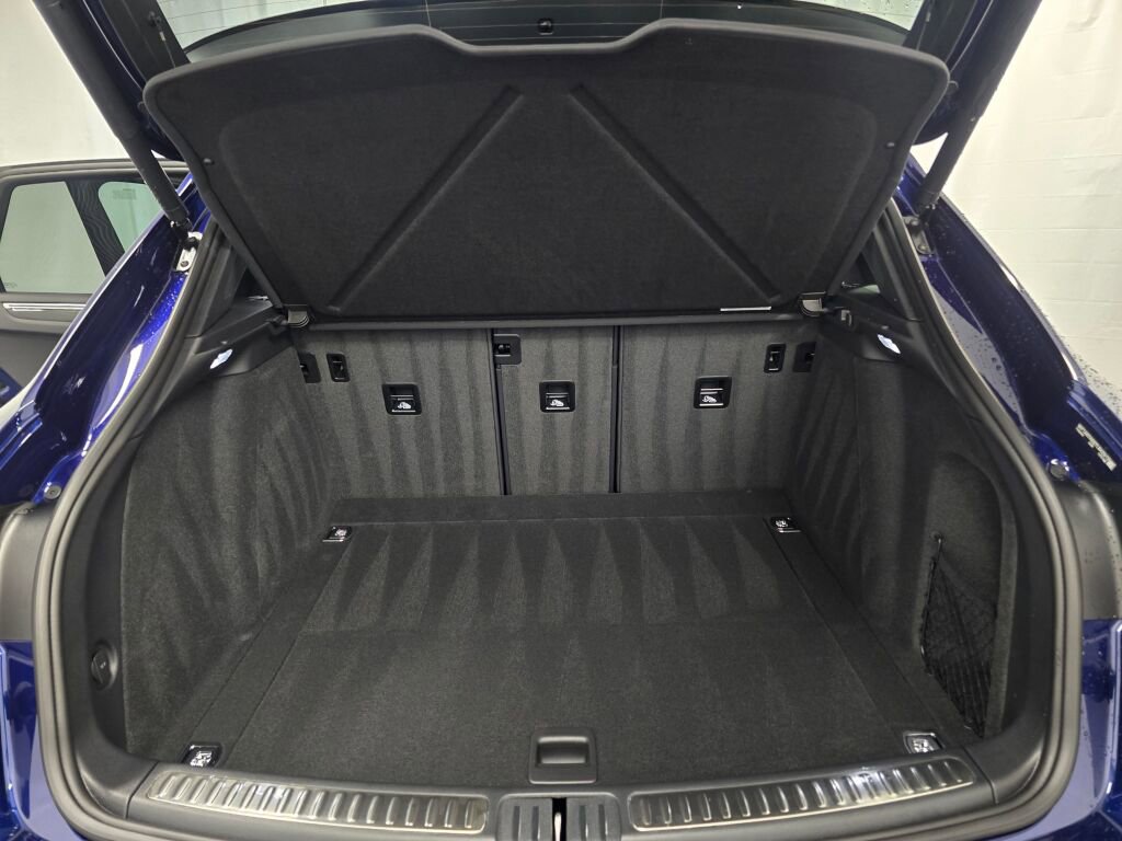 New 2026 Porsche Macan S image 12