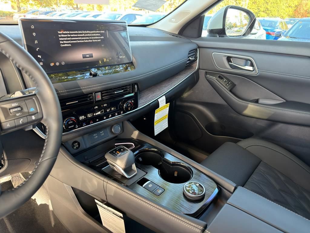 New 2026 Nissan Rogue Platinum image 24