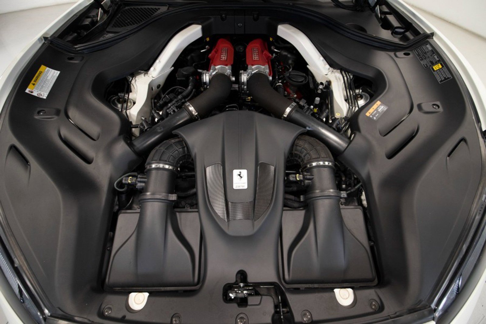 Used 2019 Ferrari Portofino image 59