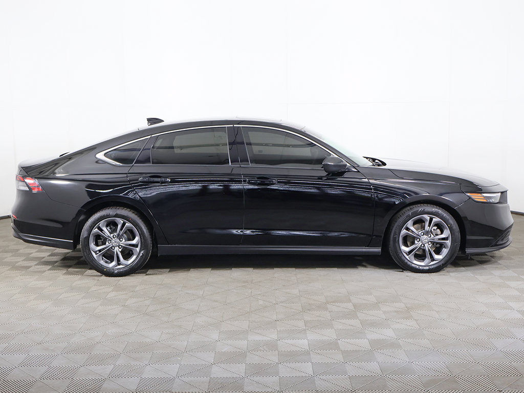 Used 2023 Honda Accord EX image 18