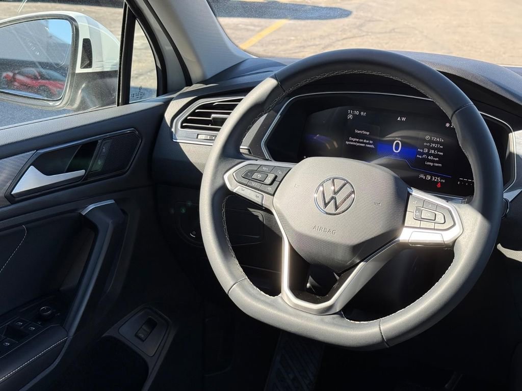 Certified 2024 Volkswagen Tiguan SE image 14