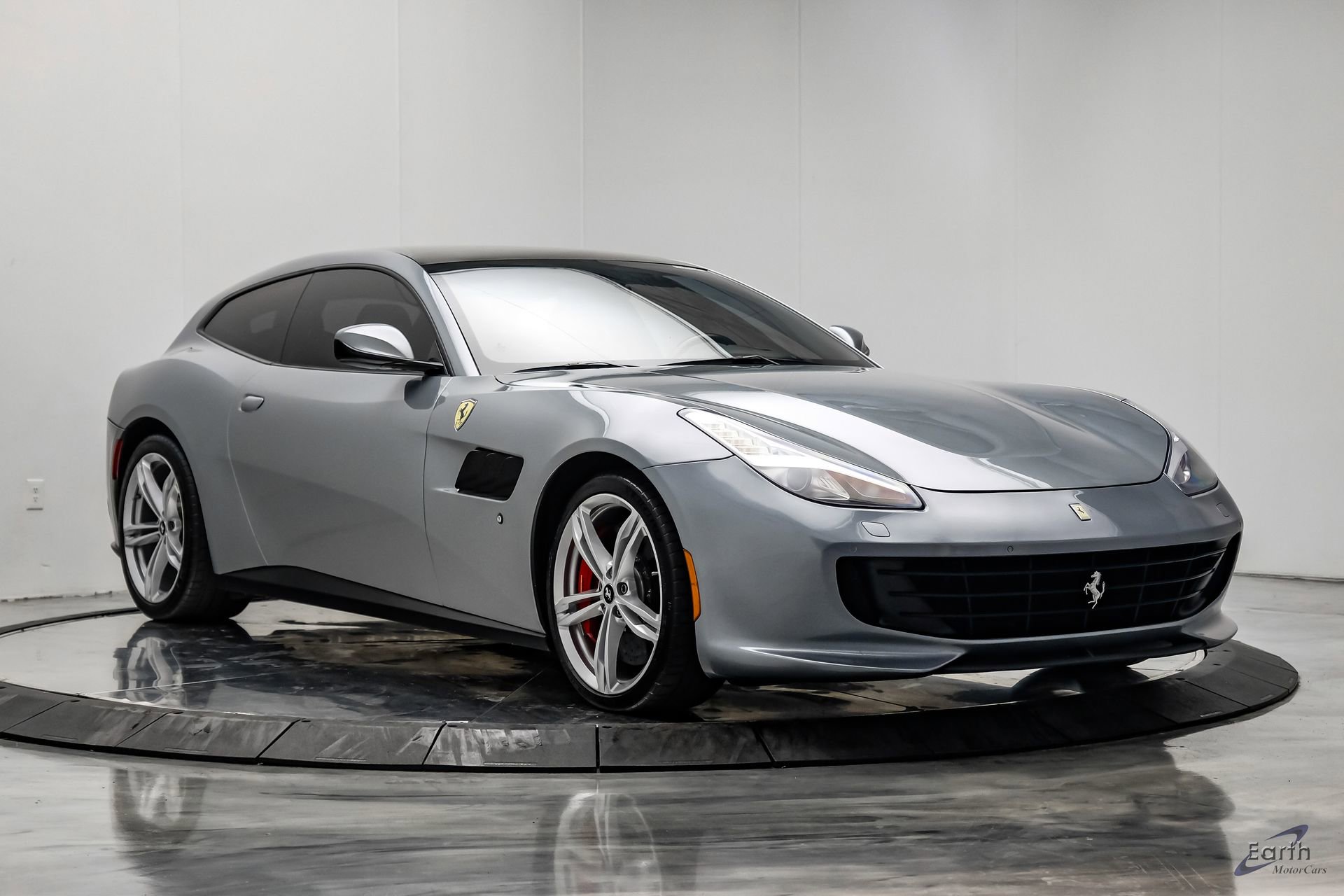Used 2018 Ferrari GTC4Lusso AWD/4WD image 27
