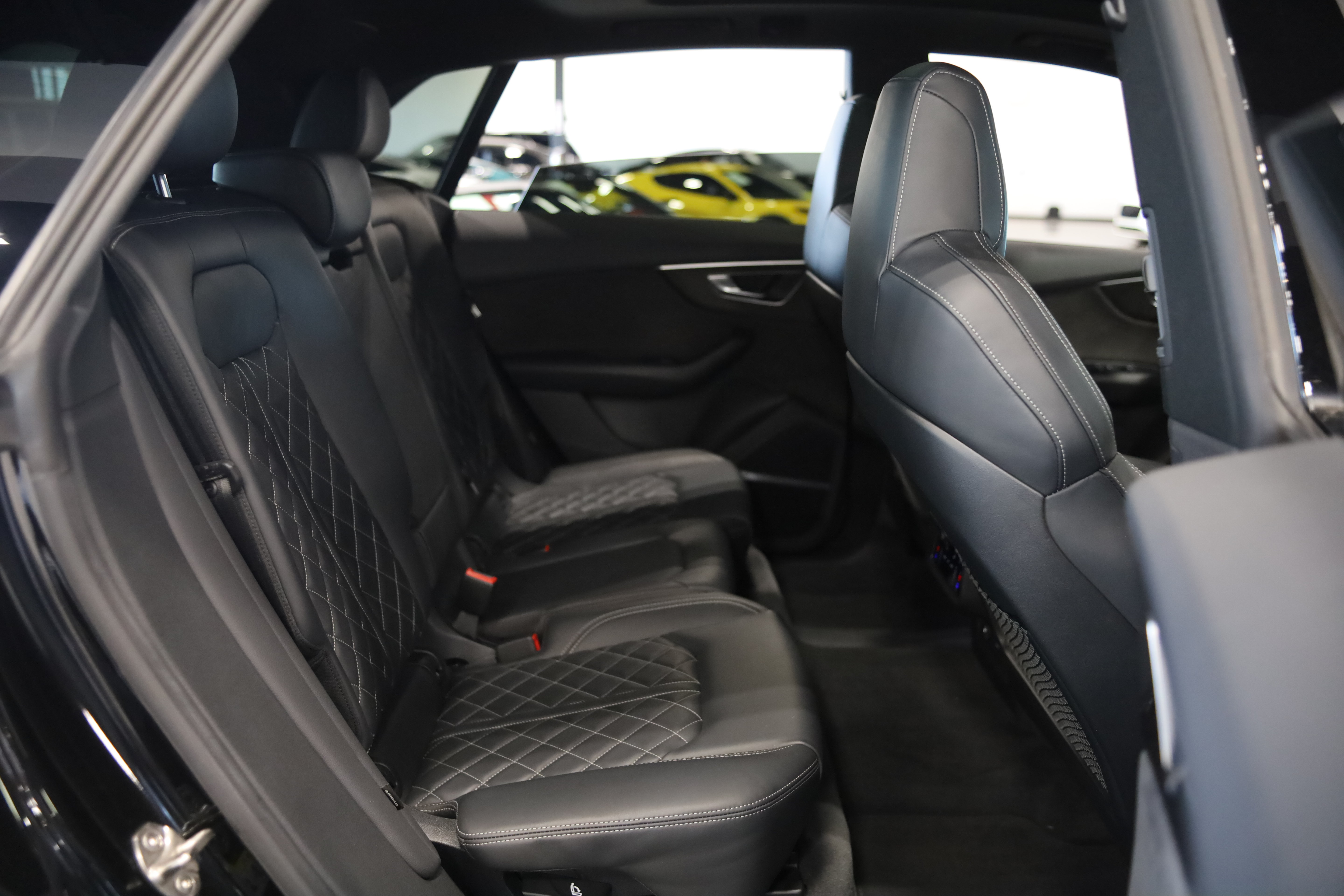 Used 2022 Audi SQ8 Premium Plus AWD/4WD image 38