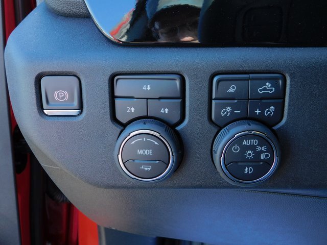 New 2024 Chevrolet Silverado 2500 LT w/ Safety Package image 32