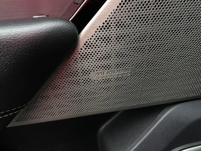 Used 2018 Land Rover Range Rover Velar R-Dynamic SE image 15