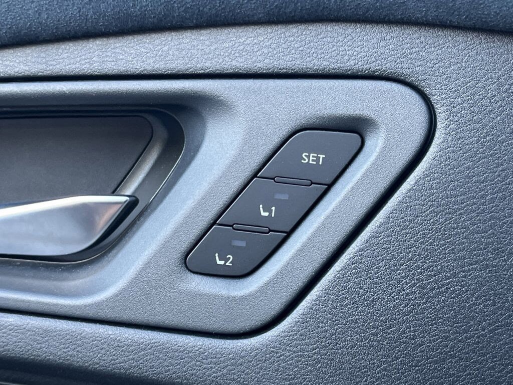 Used 2023 Nissan Ariya image 15