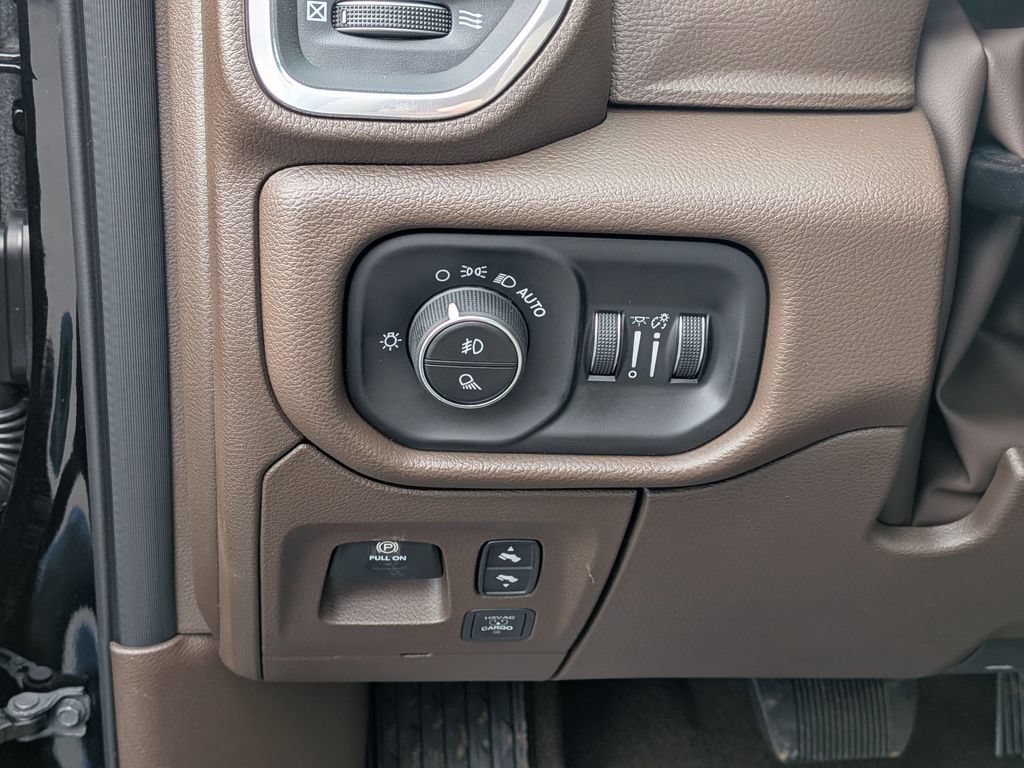 New 2026 RAM 1500 Laramie w/ Laramie Preferred Package AWD/4WD image 15