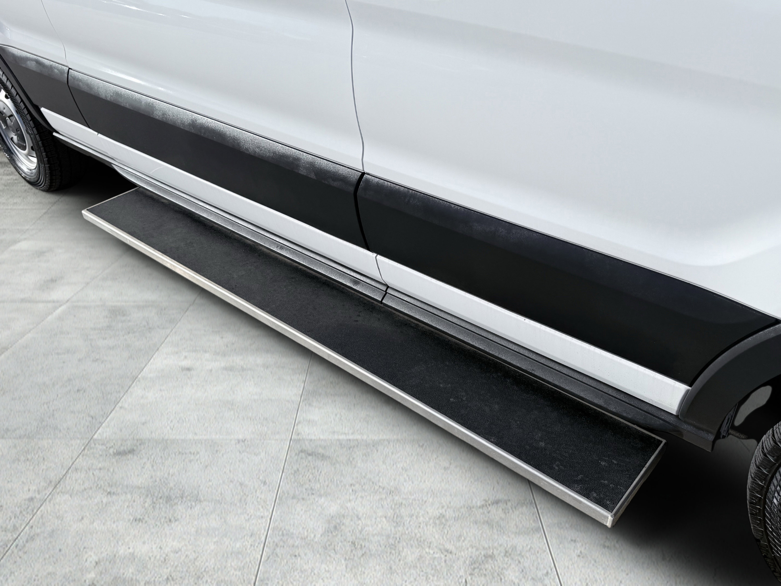 Used 2023 Ford Transit 350 XL image 13