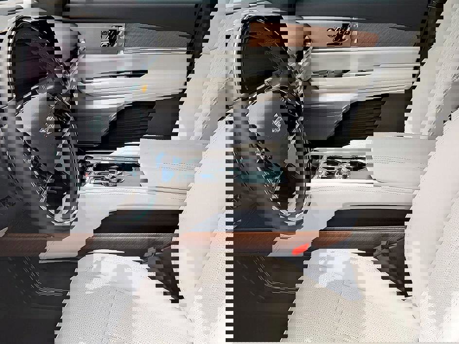 New 2026 Cadillac Vistiq Luxury image 14