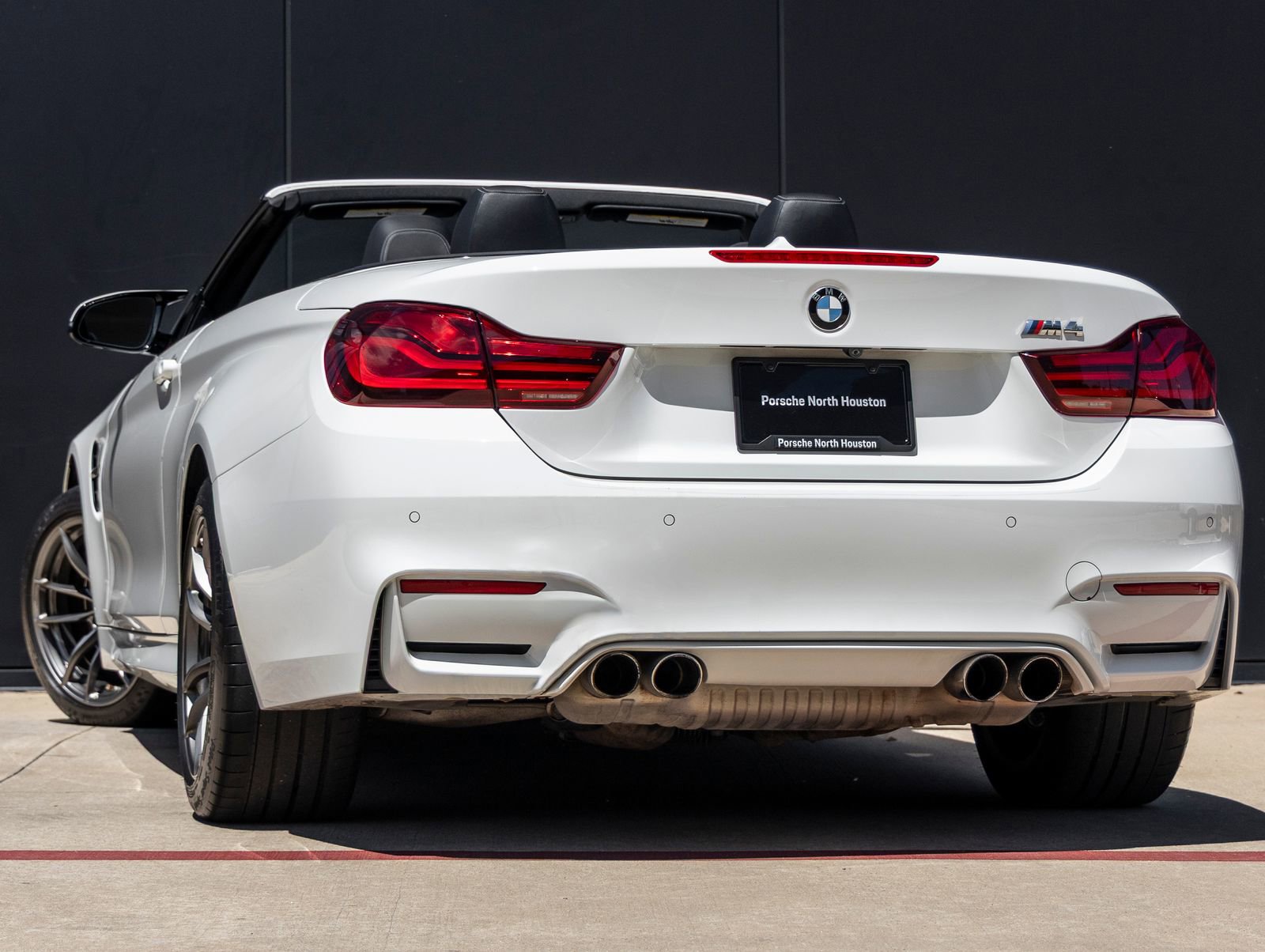 Used 2020 BMW M4 Convertible image 7