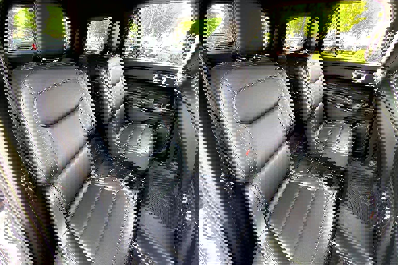 Used 2020 Ford Explorer XLT w/ Equipment Group 202A image 19