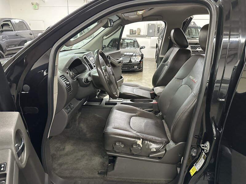 Used 2011 Nissan Xterra PRO-4X w/ Pro-4x Leather Pkg AWD/4WD image 14