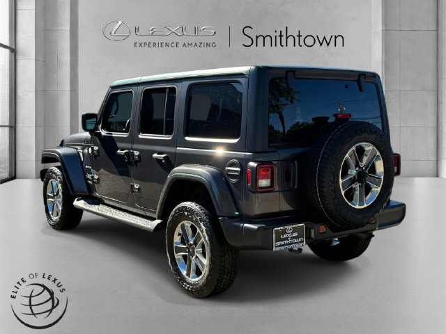 Used 2021 Jeep Wrangler Unlimited Sahara AWD/4WD image 7