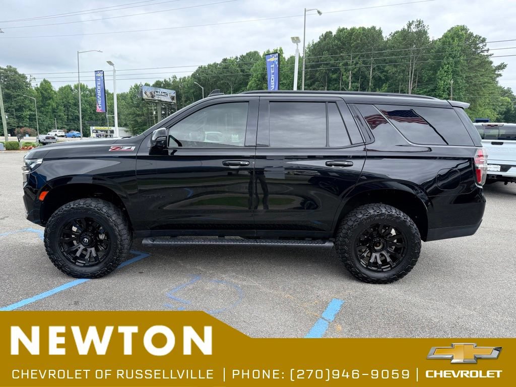 Used 2021 Chevrolet Tahoe Z71 w/ Luxury Package AWD/4WD image 3