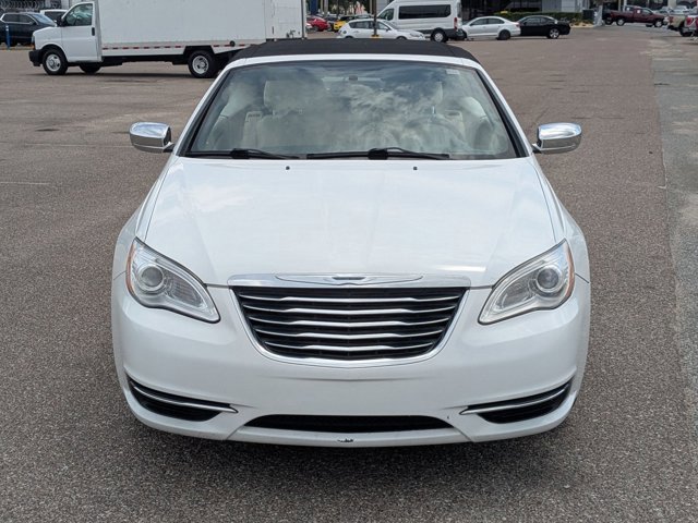 Used 2014 Chrysler 200 Touring FWD image 2