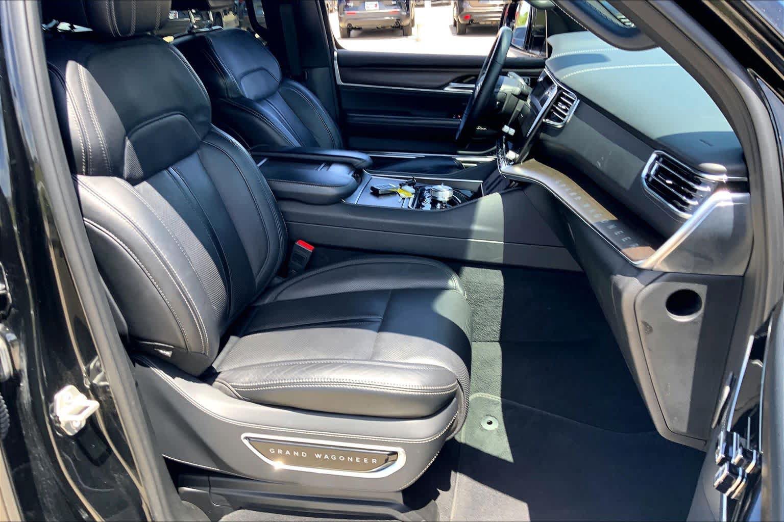Used 2024 Jeep Grand Wagoneer L 4WD image 9