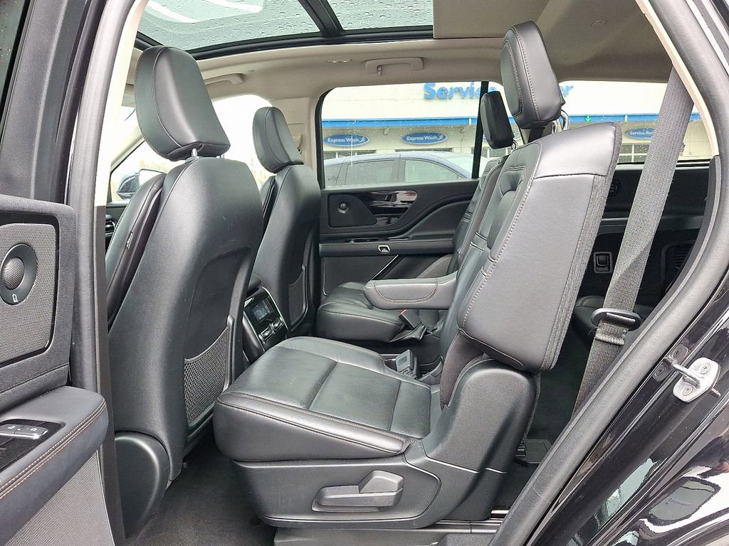 Used 2023 Lincoln Aviator Reserve w/ Elements Package Plus image 13