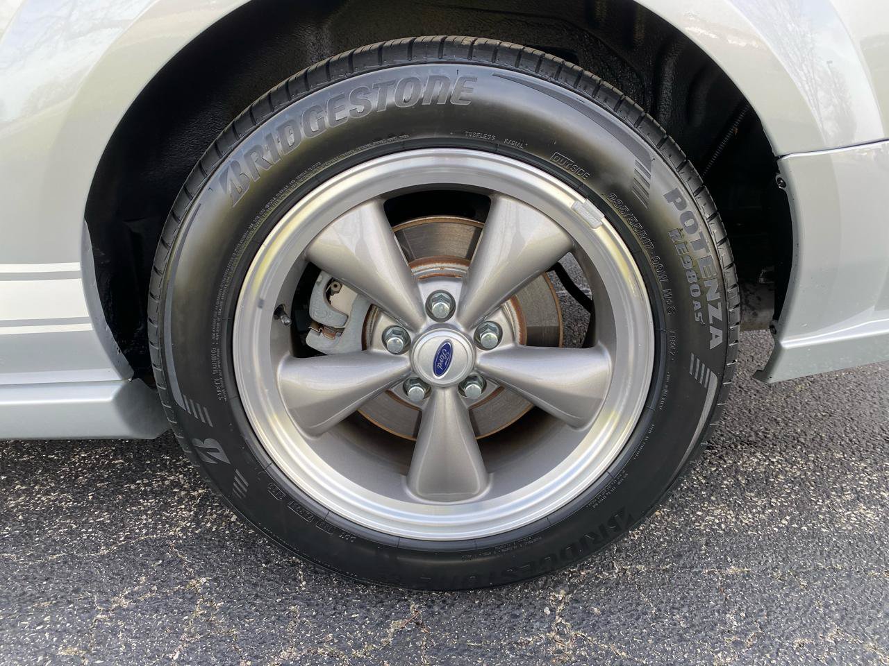 Used 2005 Ford Mustang GT RWD image 40