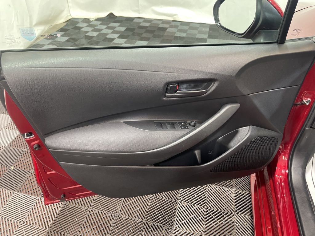 Used 2023 Toyota Corolla LE image 19